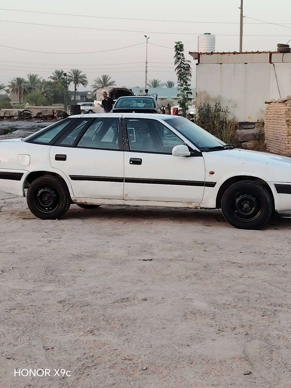 السلام عليكم
دايو اسبرو ٩٥
رقم بغداد انكليزي تحويل ثاني يوم 
سياره جاهزه
صدر مبدل جديد
كامل
تخم تاير
محرك وكير كفاله
كهربائيات كلها شغاله ترايك البصره
السعر ٢٧ وبيها مجال حك الجيه
مكان بابل جبله ***********
