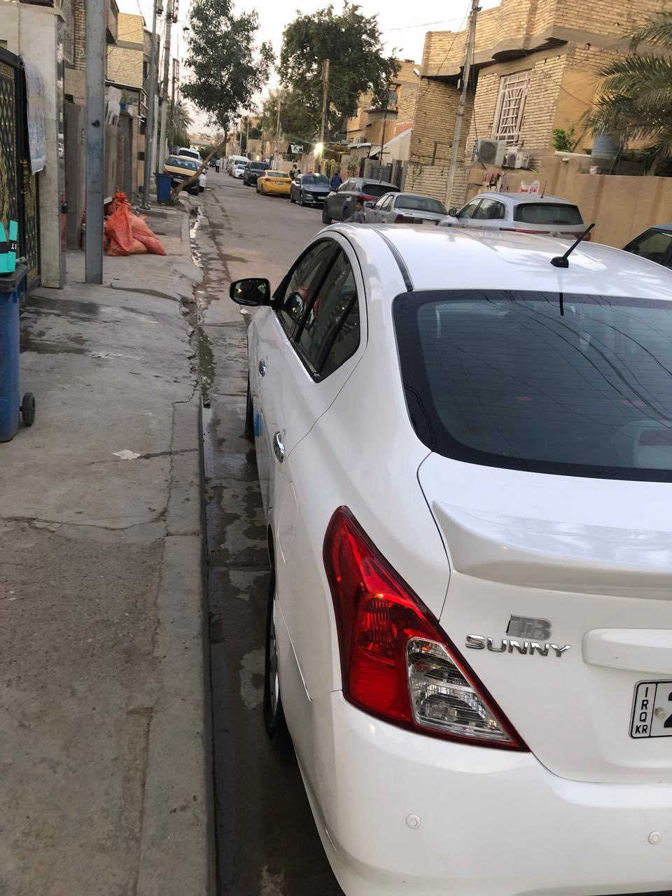 سني موديل 2023 ماشية 58000 السيارة استخدام شخصي 120$ وبيها مجال بسيط

0 771 334 9503‬
