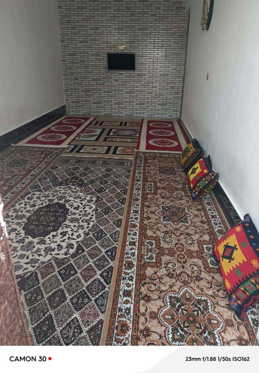 سلام عليكم بيت للبيع 200متر قاط واحد البيت طابوك مطلوب اسكان 40 مليون العنوان السلاميات قرب مدرسة السلاميات الابتدائيه السعر الصافي 83 رقم القطعه 4253 /***********
