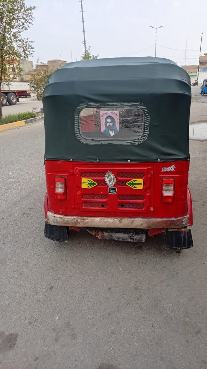 سلام عليكم
تكتك للبيع 
موديل 18
مكان الكوت النعمانية 
التكتك اوراق 
تعمير كله جديد 
مكلف بلنشر 
رقم ‭٠٧٨١ ٦٧٩ ٧١٣١‬
