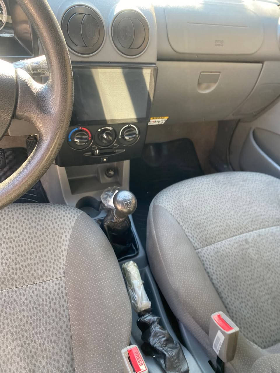 السلام عليكم
سايبا خصوصي موديل 2022 
بغداد كفاله عامة بدون نقطة صبغ او تبديل ماشية 64 
شاشة + كامرة بلادية مو تحوير  
تخم تاير جديد 
صدر حدادية صارله اقل الشهر جديد
تبريد خير من الله
***********
السعر 64 وبيهة مجال
