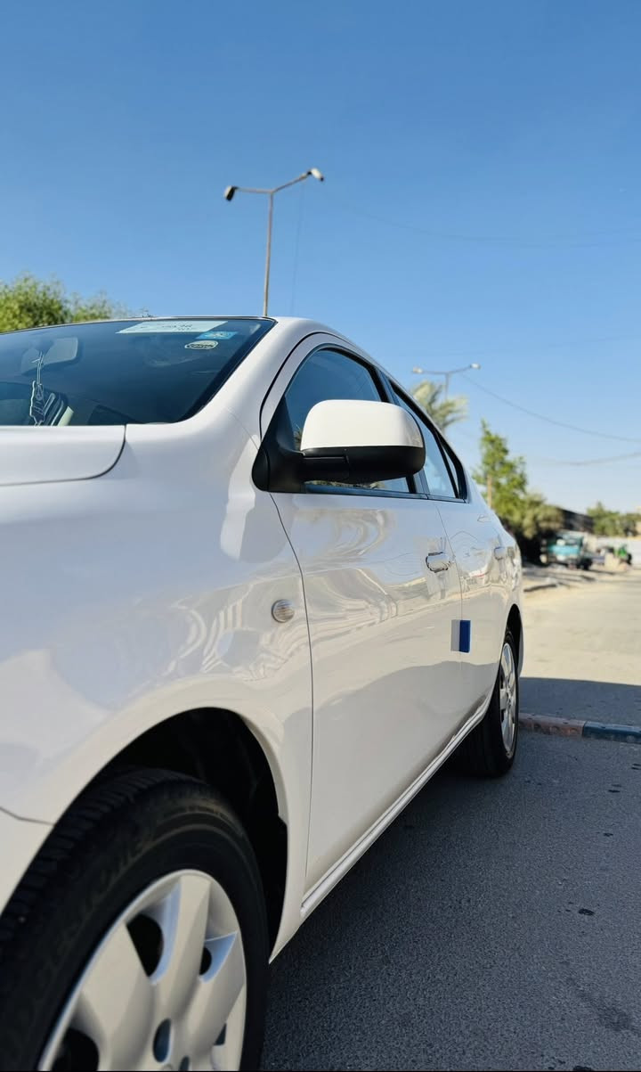 للبيع نيسان سني هندي موديل 2024 السياره كفاله عامه لاصبغ ولا بارد على وضع الشركه ماشيه 27 الف سبير منازل عنوان بغداد الرصافه 
***********
***********
