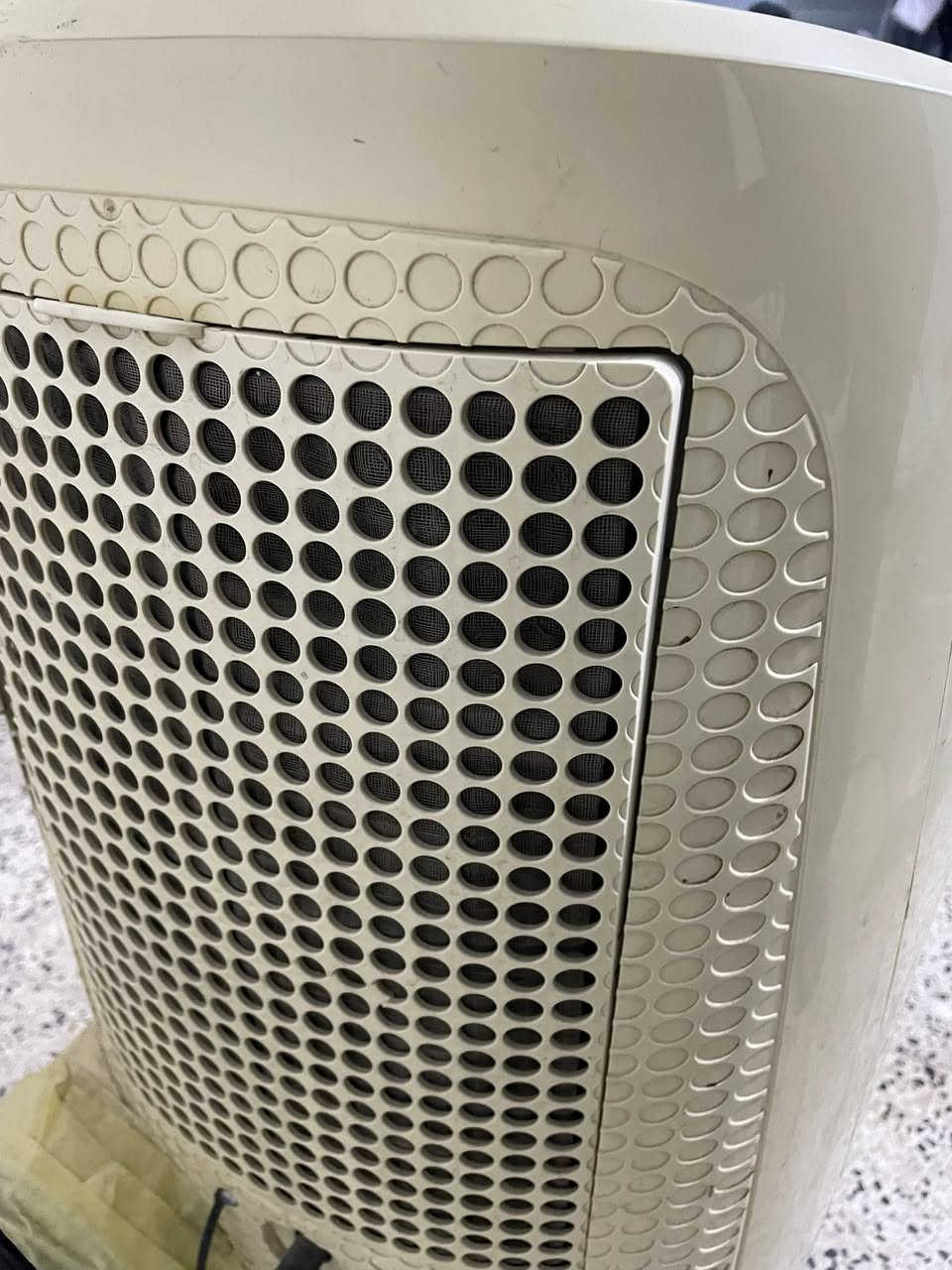 سبلت الحافظ متنقل سعة ١ طن السعر ٢٠٠ الف موقعي بغداد حي الجامعة للاستفسار ***********
