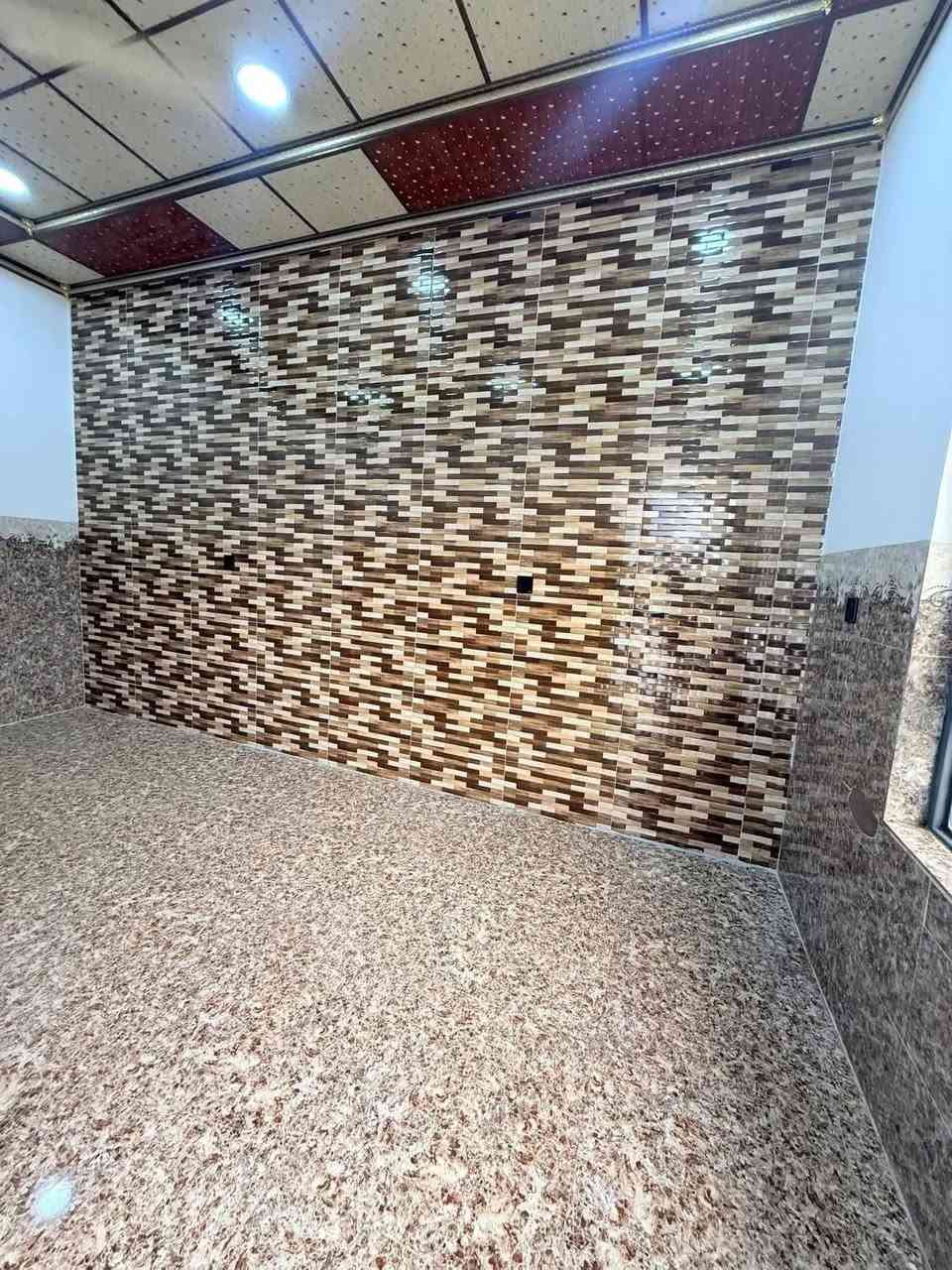 بيت للبيع موصل حي الانتصار شارع 60 من جهه الميثاق مساحه 125متر فول مواصفات بناء حديث ملك صرف سند طابو الزهور السعر 80وبي مجال الاتصال على رقم ***********رقم***********
