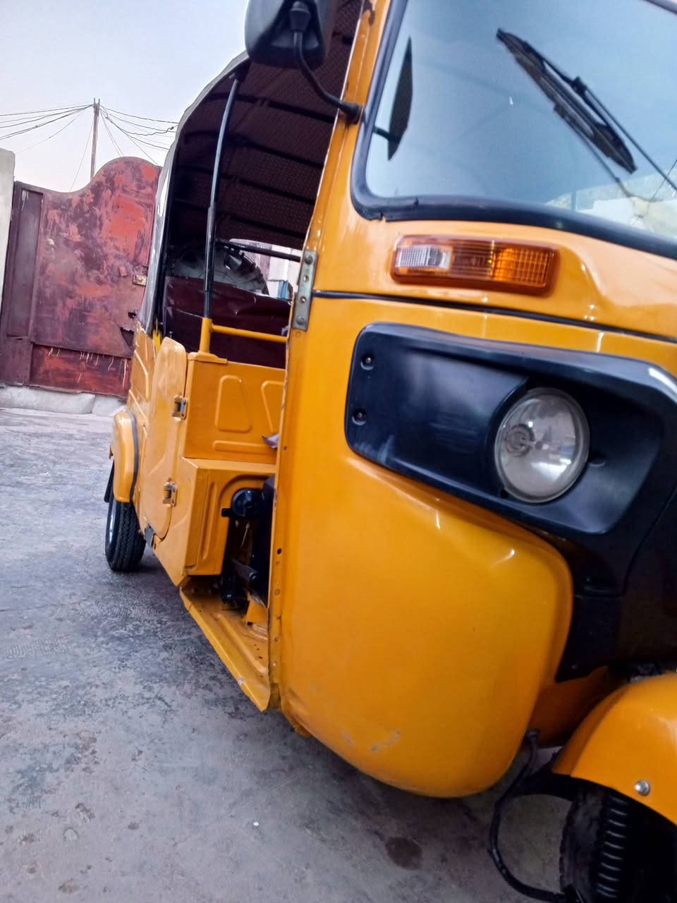 تكتك موديل 2021شهر 9رقم بغداد رقم وسنويه السعر..7.700وبيها مجال تكتك احله من صوره مابيها خيسات بس دوسه وحده مرتبه تكتك تجي شوف بعينك وتقتنع علمن مكلف بلنشر للاستفسار..***********
