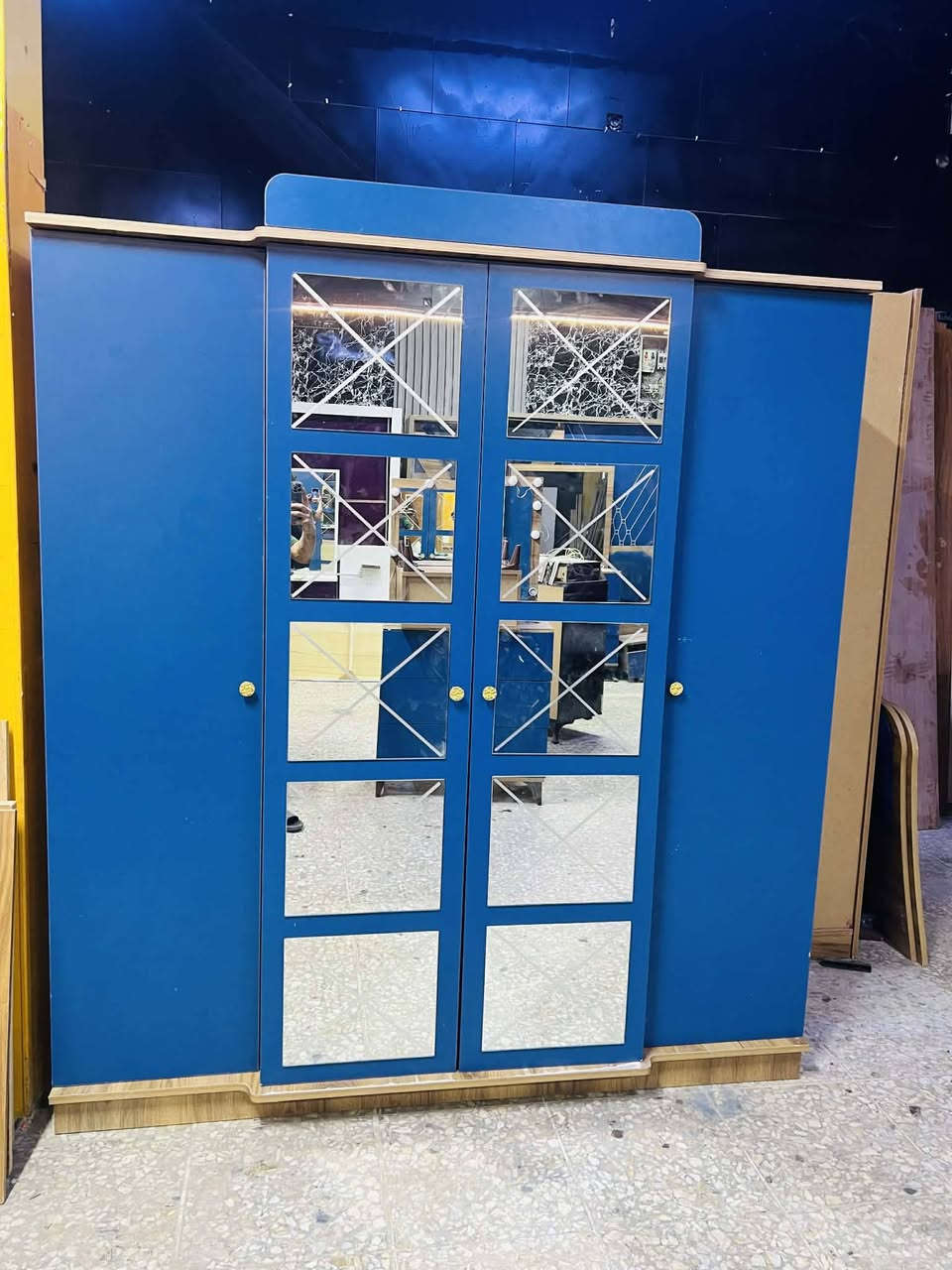 غرفة نوم مستعملة🇹🇷
أسره منفصله 👬
 نضافة90 ٪💯
عدد القطع / 5
نضام / أبواب 💢
سعرها / 400قفل 💸
شد ونقل داخل بغداد مجاني🚛
يوجود توصيل محافضات 🚛


**إذا كنت صاحب هذا الإعلان وتريد حذفه لأي سبب، رجاءا أرسل رسالة إلى الدعم الفني**