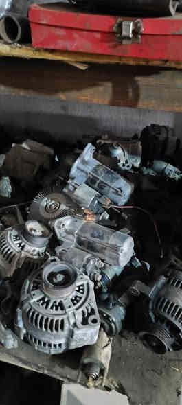 ‏إلى الأخوة أصحاب المركبات اليابانية يتوفر لدينا مكائن حاويه///عرض عرض تفليش الاسعار
_//مكينه بطه 2500سعر 750+مكينه بديل
_مكينه VVY2500 /سعر 750+مكينه بديل 
_كير بطه 3خطوط /سعر 450الف +كير قديم
_كير VVT // سعر 450الف +القديم
_كير ونجي ميكانيكي //سعر 450+القديم
_كير ونجي كهربائي //سعر 450الف +القديم
_دينمو بطه سعر 40الف +القديمه
_سلف بطه 40الف +القديمه
_دينمو//VVT//سعر 40الف + القديمه
_سلف VVT ////سعر 40الف +القديمه
_واير بلك بطه /سعر 45 الف اصلي حاويه
_ديلكو بطه// سعر 40 الف
_بور سترين بطه //65الف
_بور سترين VVT // سعر 65الف
_ بلي راس كرنك بطه// سعر20الف
_ بلي راس كرنك VVT // سعر 20الف
_بخاخات بطه 2500//سعر 75الف
_بخاخات بطه 3000 //سعر 100الف
_بخاخات VVT 2500 //سعر 80الف
_بخاخات VVT 3000 // سعر 100 الف

ملاحضه الادوات كله حاويه واصلي 
مكاني الديوانيه الشافعيه مجمع الخزعلي
_حيدر الخزعلي :***********
                       :***********
كاظم الخزعلي.  :***********
