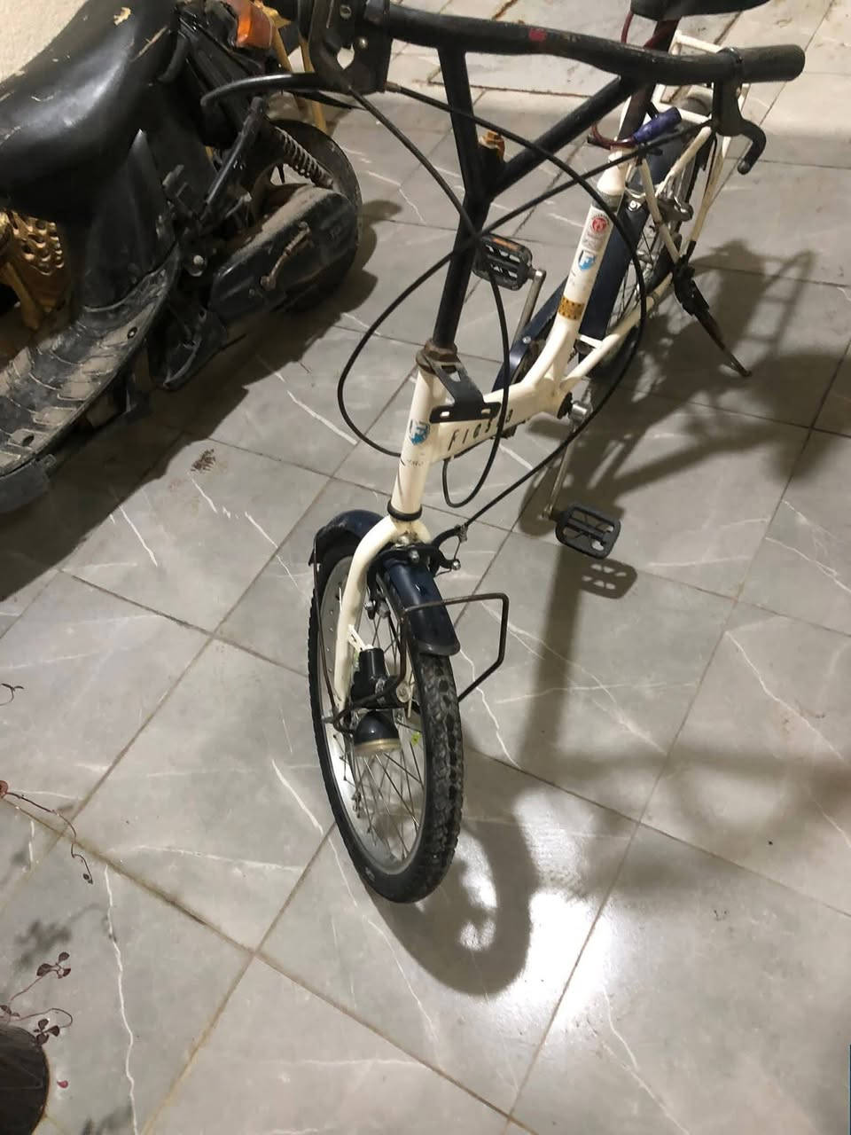 السلام عليكم رمضان كريم
اخوان بايسكل للبيع نضيف وكير وبريكات امامي خلفي وتايرات ودايمنو بريك عكرب مكاني بغداد الاعضميه 
للاتصال:*********** ملاحضه حتى ماتعبك الكير يرادله واير وبي بنجر انشالله اذا صارت القسمه موجود المصلح
