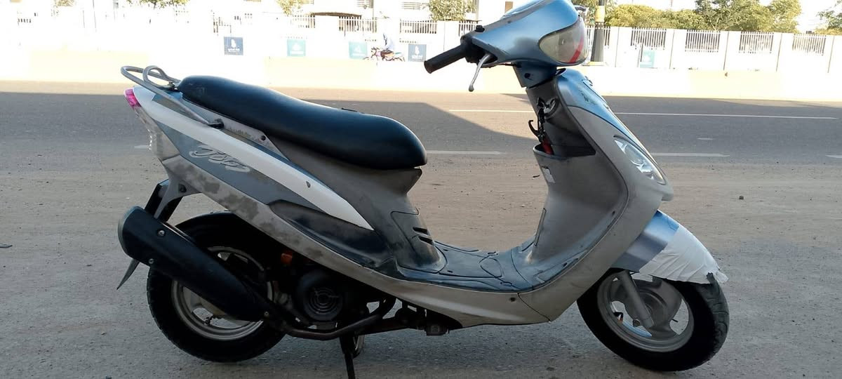 سلام عليكم دراجه ماكس منغولي البيع
الدراجه مكفوله كفاله عامه من كلشي 
المكينه بلاديه  ومكفوله من مكلشي 
الكفرات بلاديه 
الكهربايات شغاله 
السلف شغال 
هندر شغال 
الدراجه احله من الصوره 
الدراجه مكفوله  
بيه صالنصه fm
وصل معرض بيه 
مكاني كربلاء  امن الداخلي 
 سعر خاص 
الهاتف ***********
