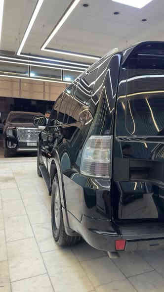 السلام عليكم
باجيرو ٢٠٠٨ حبتور كويتية ماشية ١٤٠ مكفوله من الصبغ فول مواصفات اعلى شي داخل جلد اسود جديد مابي چكة ابرة كشنات ثنينهن كهرباء وثنينهن تدفئة وتبريد السياره محدثه بجم وضهر وويل ٢٠٢٠ اصلي وتخم تاير شاده جديد كير محرك صدر كله مكفول شاشة ابل كاربلي وكامرة اصليه  السياره جديده وعلى ايدنه جاهزه من كلشي وماتوقع اكو اختها وهسه مبولشها ومسويلها حمام 
مكانها بغداد العامريه او المنصور
السياره تنباع برقم عادي تحويل ثاني يوم يعني الرقم مو وياها
***********
