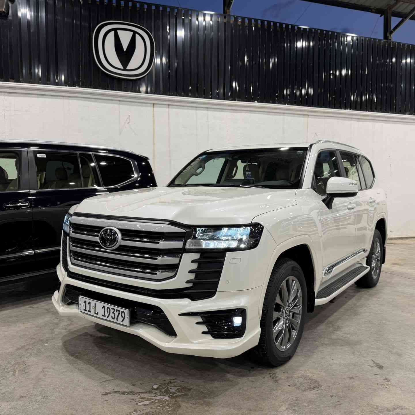 🚙🔥 Toyota Land Cruiser. (2024)

القوة والهيبة بأسطورة الطرق 👑💪

✔️ فئة  Limited GXR
✔️ محرك 4000 V6
✔️ ماشية فقط 31,000 كم
✔️ أداء قوي واعتمادية تويوتا المعروفة
✔️ راحة وفخامة جاهزة لكل الطرق
✔️ رادار تحديد مسار 
✨ سيارة تجمع بين الفخامة والقوة والاستعمال العملي اليومي

📍 متوفرة لدى شركة علي الشيباني لتجارة السيارات
بغداد – الكاظمية – جكوك قرب مرور الكاظمية

📞 للحجز والاستفسار:
***********-***********

🔥 فرصة مميزة لعشاق اللاندكروزر… لا تفوتها
