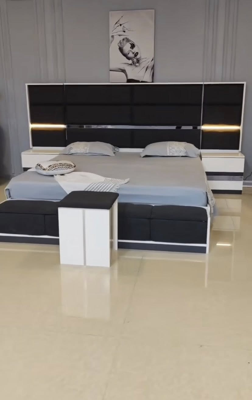 يا الله غرفه للبيع قبل شهرين اخذتها شخط ما بيها قفلها 1700بيها مجال حك الجيه شي قليل مكاني عمارة 
هذا رقمي ***********
