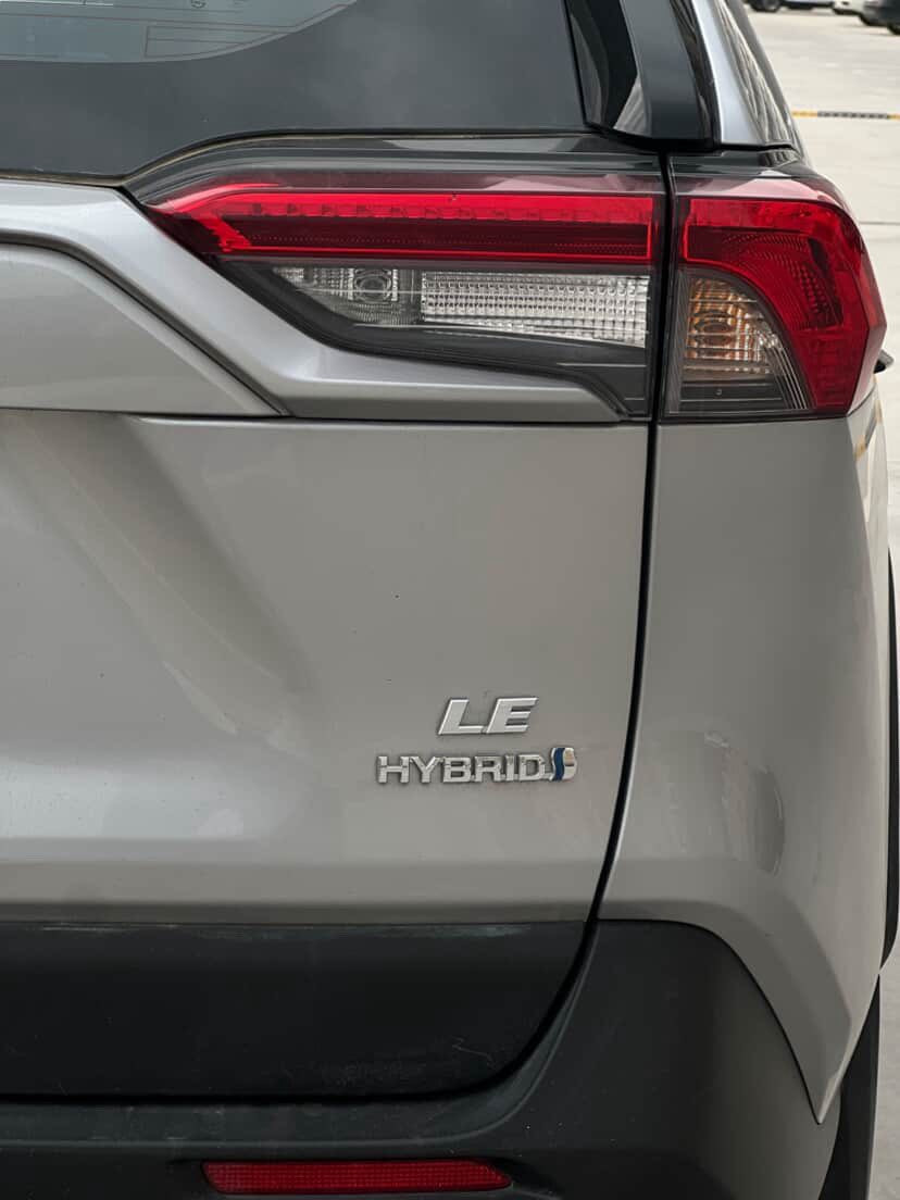 Rav4 2023 LE
رقم بغداد باسمي تحويل ثاني يوم ماشية 75 الف كيلو حقيقي
السيارة حادثها جانبي ٣ قطع باب وجاملغ مبدل وباب نفسه مصلح جهه
الراكب بدون ايرباك
السياره عليها دوسات جانبية وسيبايه وشوته و درج بلادي
رقم بغداد تحويل ثاني يوم 
***********
مكانهة بغداد حي الخضراء
