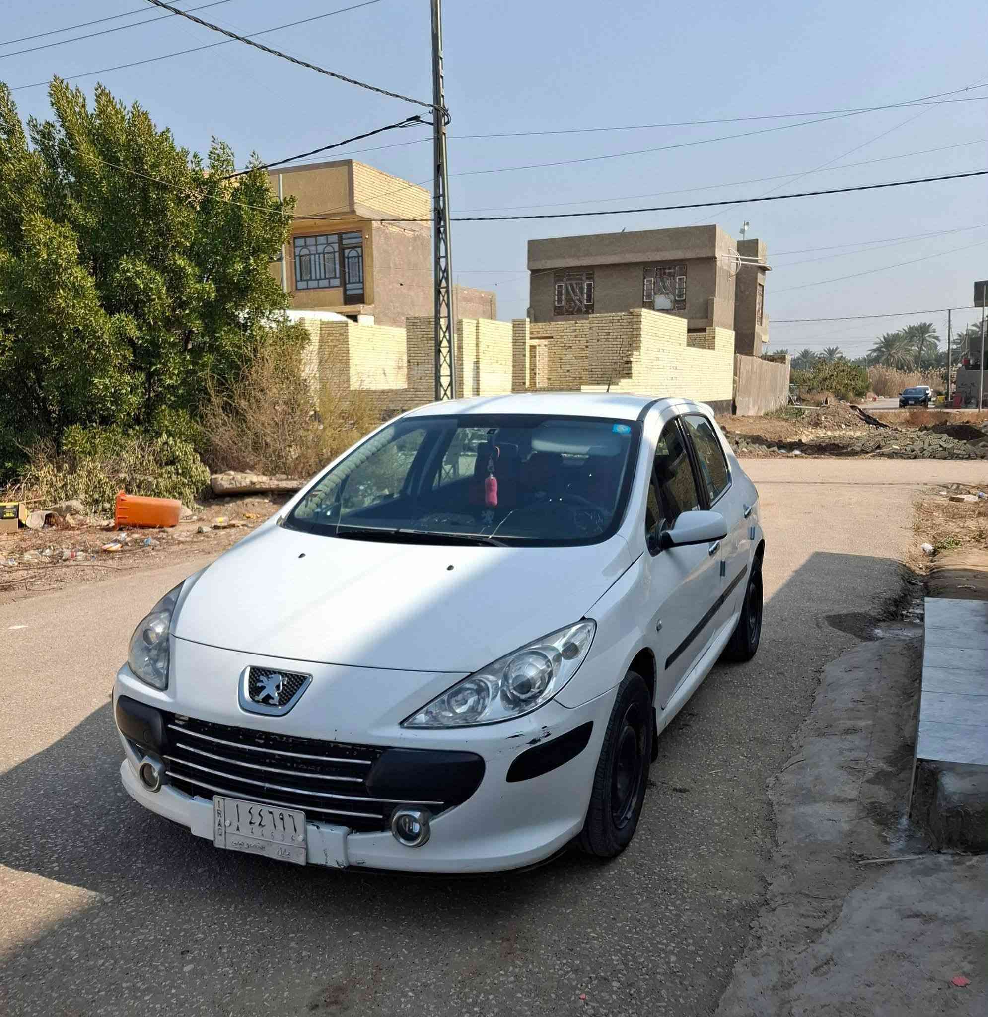 السلام عليكم
بيجو 2006/307 

بابل /قضاء المحاويل 

 رقم بابل الماني سنوية ٢٧ بأسمي 

💢سيارة بنت استعمال دوام 💢

كير ومحرك مكفولات 

تبريد ثلج جديد كامل 

كشرها ودواخلها نضيفة 

دوشما جديدة 

باتري وتايرات جدد 

مصبوغة حزام للجمالية 

والسيارة كدامكم والي يحب يجي يشوفها هلا بي 

السعر (٤٨ ورقة)  بيها مجال بسيط للشراي

للاستفسار
***********
