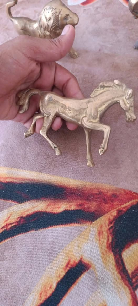 انتيكات   للبيع. قطع اصلية  ثقيلة وراقية للبيع قيم وانطي سعرك وتدلل وتوصيل موجود


**إذا كنت صاحب هذا الإعلان وتريد حذفه لأي سبب، رجاءا أرسل رسالة إلى الدعم الفني**