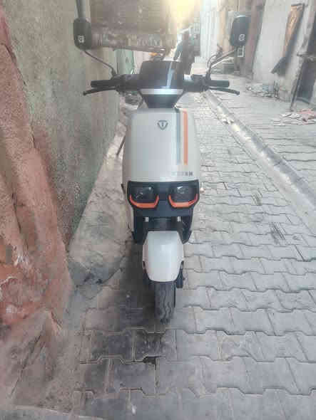 *********** مكاني بغداد سعر 700 بيها مجال شيء بسيط واللي يحب هذا رقمي يتصل عليه  واللي يحب هذا رقمي يتصل عليه دراجه نظيفه على الفحص
