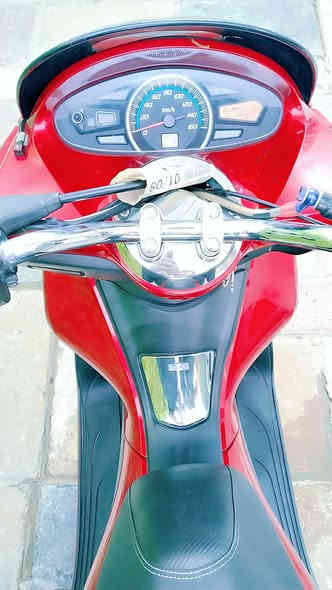 السلام عليكم أخوتي 
معتاز على بيعتها  ومحتاج يشهد الله 

دراجه pcxجيل اول ياباني شرط ياباني (JF) وكاله شرط وكاله
 الدراجه كلها تزويد شرط حتى الكلاجات تزويد ( شلعتها حيل قويه)......( لونها طماطه ) نسختين سويج 
حساس ازدحام .... حساس سرقه 
شرط من اليابان ... صالنصه رياضي صوتها يخبل 
الدراجه كلش نضيفه اخت الجديده ( تجي تفحص وتقتنع يله تاخذها )

((((ماشي 15 الف )))) فقط

السعر ((((((( 16 )))))))
 
بغداد ( حي أور )
***********
