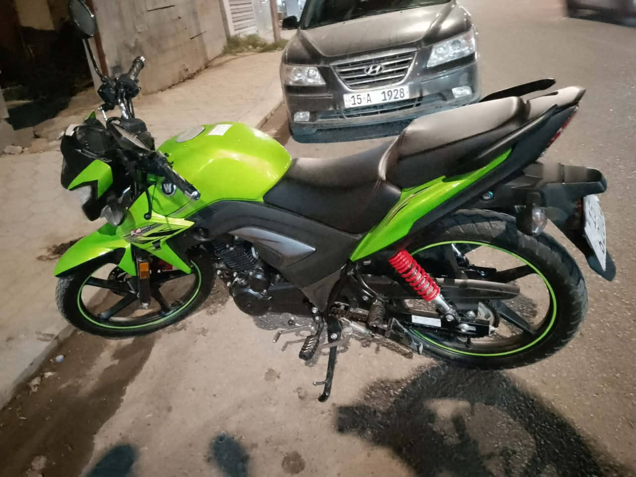 هاوجي للبيع موديل 23 مسجل لوحات انكليزي بعده زيرو ماشيه 2000 سعر 21 ورقه وبي مجال العنوان الرمادي الورار الشقق الحجريه رقم الهاتف ***********
