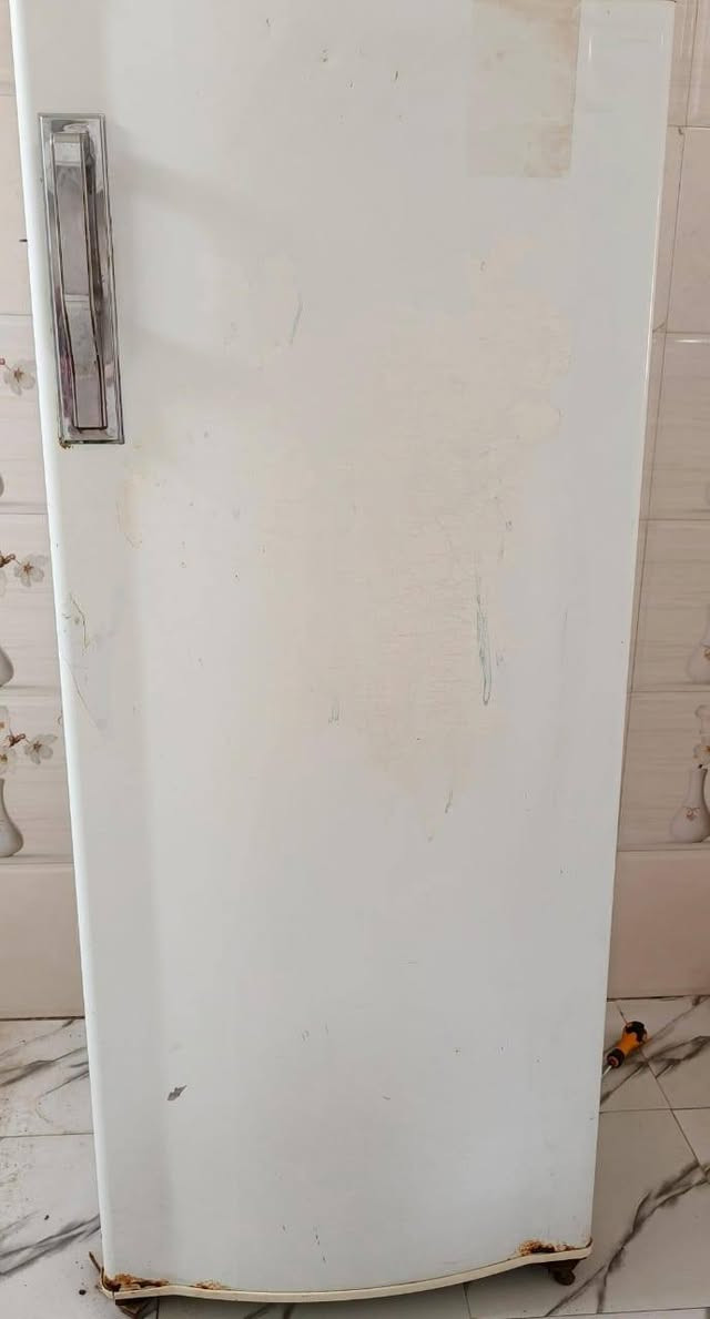 السلام عليكم ثلاجه كريازي شوفت عينكم ب150 وبيه مجال ‏‪***********‬‏
