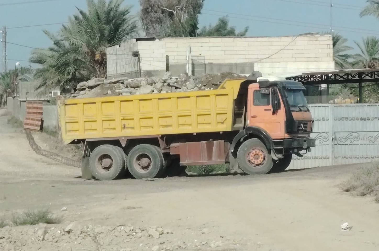 سلام عليكم سياره للبيع مديل ٨٨ مكينه ٢٨ مجموعة جيئف كير ١٦٠ شاصي مكفول كفاله عامه حتى من الصبغ اثنى بلادي وقماره مكفوله رقم كربلاء ***********
