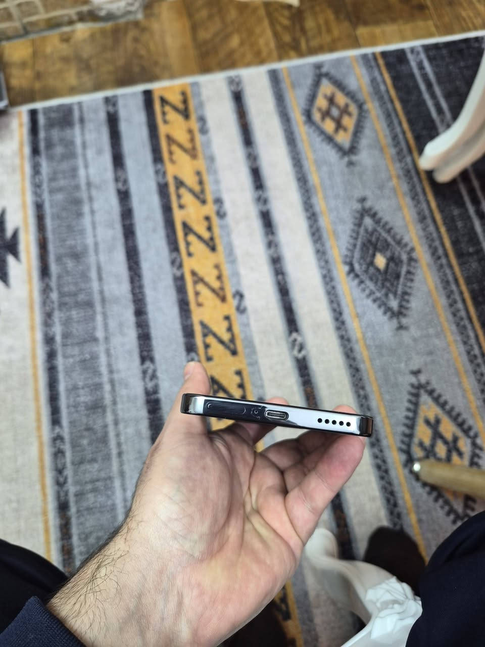 السلام عليكم.. هونر اكس ٩ دي كامل المحلقات ذاكرة ٢٥٦ .. مستخدم قليل ومكفول من كلشي السعر ٣٢٥ الف قفل مكاني بغداد ***********
