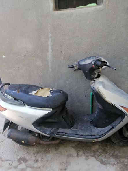 دراجه لبيع العطل مالتها الكرنك مكان الدغاره
 وهذا رقمي ***********
