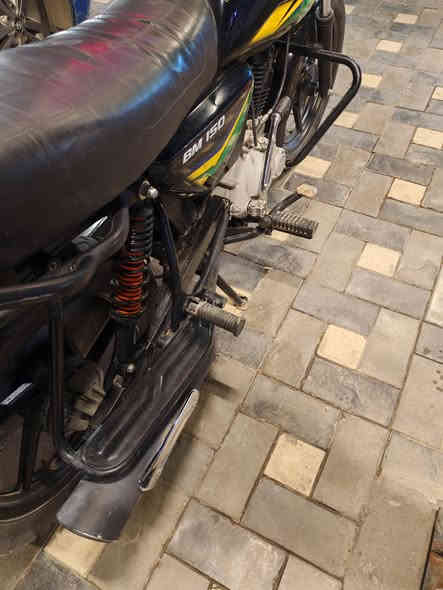 بوكسر 2023 نزله بل 23
مرقم بغداد
كفاله عامه ستخدام شخصي
كفاله عامه من كلشي
دراجه جديده كلش 
بغداد ***********
سعر ١٨٥٠
