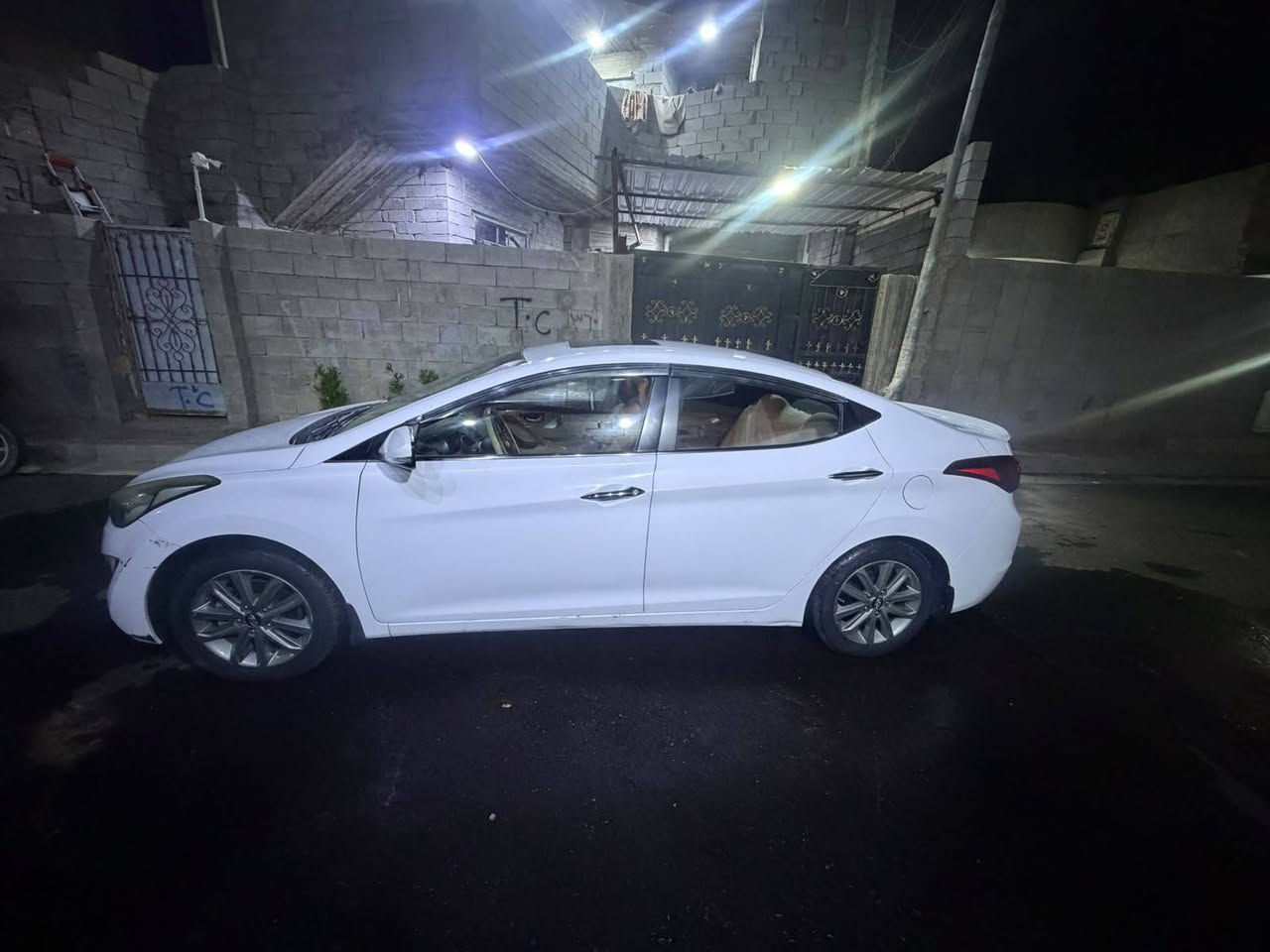 السلام عليكم اخوان عندي النترا موديل ١٥ محرك ١٨٠٠ خليجي كفالة عامة رقم بغداد انكليزي باسمي سيارة استخدام شخصي افحص سونار والسيارة احلى من الصور مكان السيارة الرمادي الجمعيه سعر المطلوب ١٣٥ وبي مجال للاستفسار ***********  /*********** ابو عبد
