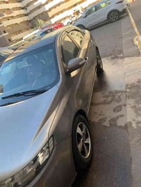 كيا سيراتو خليجي ٢٠١٠ سياره على البلاد حتى الدعاميات بيه بارد بالباب ا...