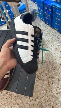 ملابس • توصيل مجاني