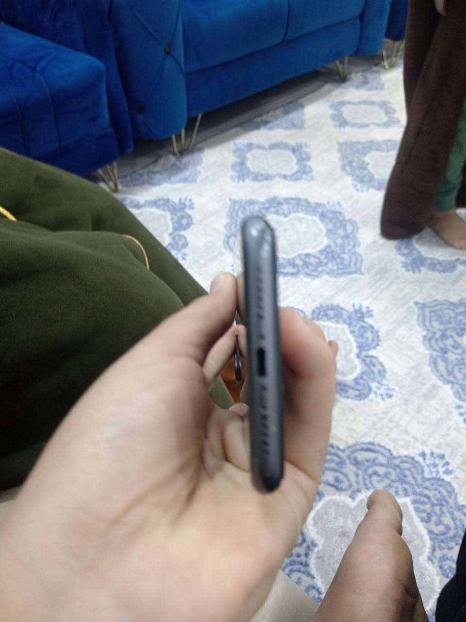 السلام عليكم  ايفون 11  عاد  شريحه واحده ذاكره64 كامره كلش حلوه  الجهاز نضيف  السعر 250بي مجال شي قليل   الرقم  ***********
