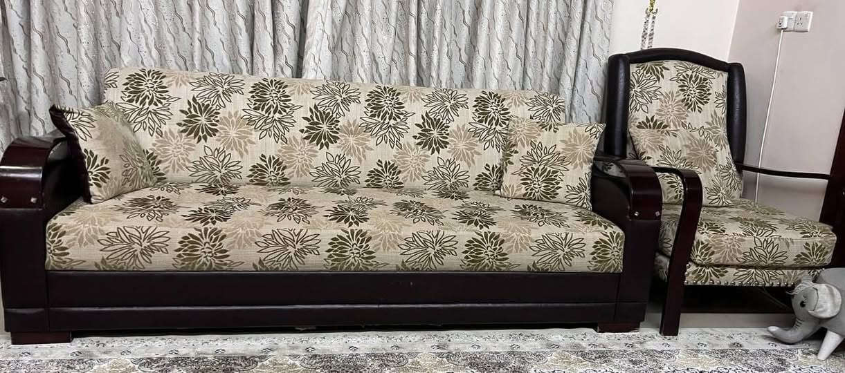 للبيع
طخم ونص 

_ عدد القطع

* ٤ قطع فردية

* قطعة واحدة ام النفرين

* ٣ قطع ام ثلاث نفرات
الموصل


**إذا كنت صاحب هذا الإعلان وتريد حذفه لأي سبب، رجاءا أرسل رسالة إلى الدعم الفني**