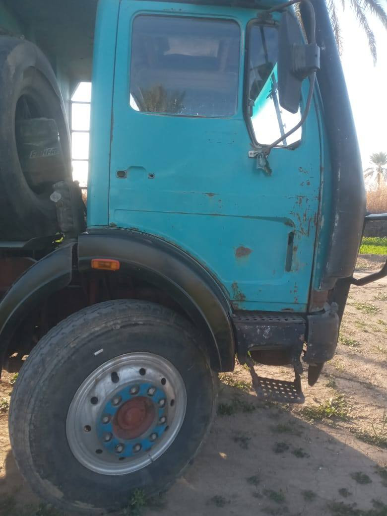 سلام عليكم للبيع البي موديل ٧٦ سيارة اصل تك قلاب بلادية بدي ألماني سيارة حلوة مال جناي سيارة مكفول من الدعامية للدعامية رقم ألماني سنوية٢٨ الانبار للاستفسار الاتصال على الرقم *********** و ***********
