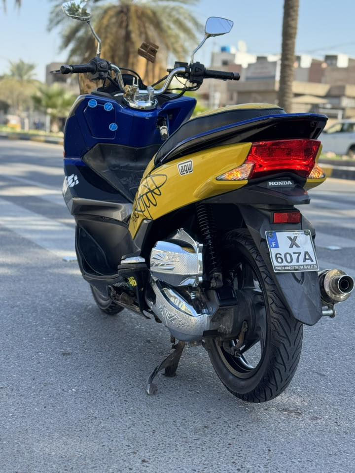 للبيع دراجه pcx  جيل ثاني  ياباني الاصلي  نوع jf  مكينه 150 حساس حرف A نوزل خطين ستان كهربائي ماشيه 7 الف زيرو الدراجه حساس ازدحام دراجه جديده  حساس شلعه معدل خير من الله دراجه تتعب تكول جديده مال جناي  مكان بغداد الكرخ السعر  12 ونص وبيهه مجال وبيهه مجال والاستفسار  ***********
