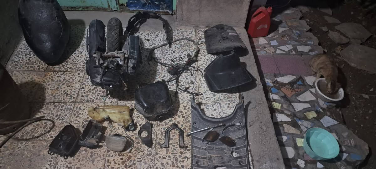 يالله السلام عليكم اخوان اراض بطه 2003
تفصيخ الغراض جديده المكينه شغاله اول فتحه البوشه والبستم البلادي موجودات اذا اتريدهن هم اطكياهن ابيع شلع سعرهن 125 وبيهن مجال للطيبين 
العنوان / حي الحر الثوره قرب فلكة الثوره 
الرقم/***********
