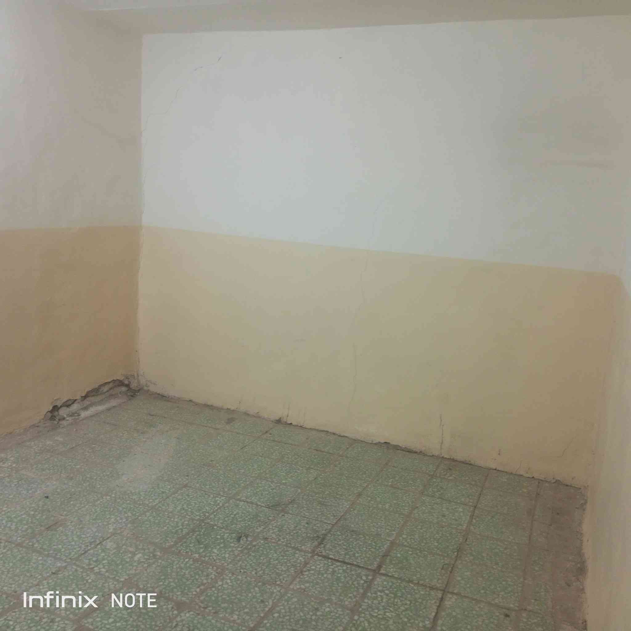 السلام عليكم دار البيع 
✅️الموقع 
حي النهضه الثالثه قرب مدرسة الكرمين 

📐 المساحة: 100
📏 الواجهة: 6
🔲  للاستفسار مراسلة الصفحة 
📞 اوالاتصال 
ع.  ***********
