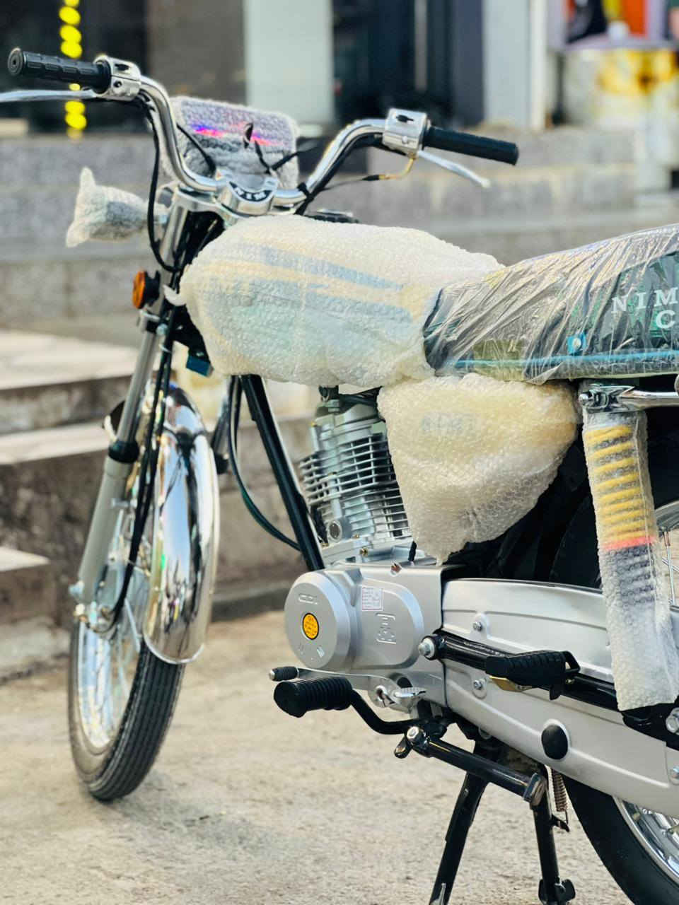 السلام وعليكم
دراجه نامه متياز مديل 2027 ما مشيه شي قليل دراجه جديدا سعرها 775 بي دراجه جديدا جديدا
*********** ديالئ بلدروز
