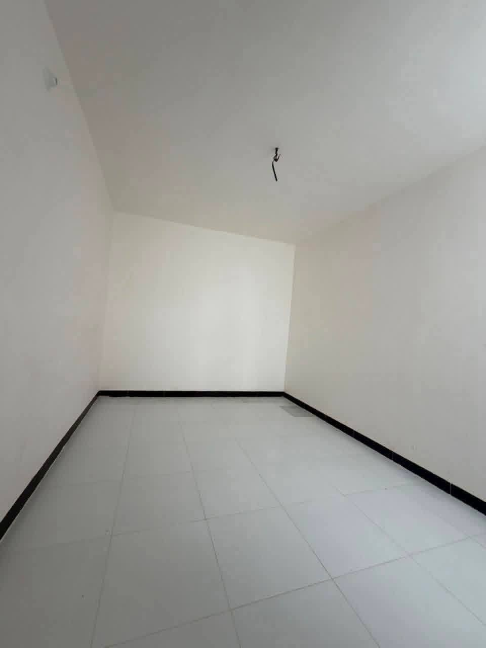 🏡دار للبيع🏡
المساحة: 150 متر مربع
✅ #طابو_زراعي_سند_25_أقرار_محكمه
السعر: 62 مليون  (مع المجال)
الموقع: النجف شارع الصب عمود 282 

مواصفات البناء:
غرفتين نوم وصاله ومطبخ واستقبال حمامات داخليه وخارجيه وكراج 
بناء مرتب (أساس + سقف كونكريت + طابوك)
أرضية بورسلين أبو الـ 60

الخدمات:#بعد_عن_سوق_100م
ماء كهرباء مدارس سوق تبليط مولد

للاستفسار والاتصال:
***********
