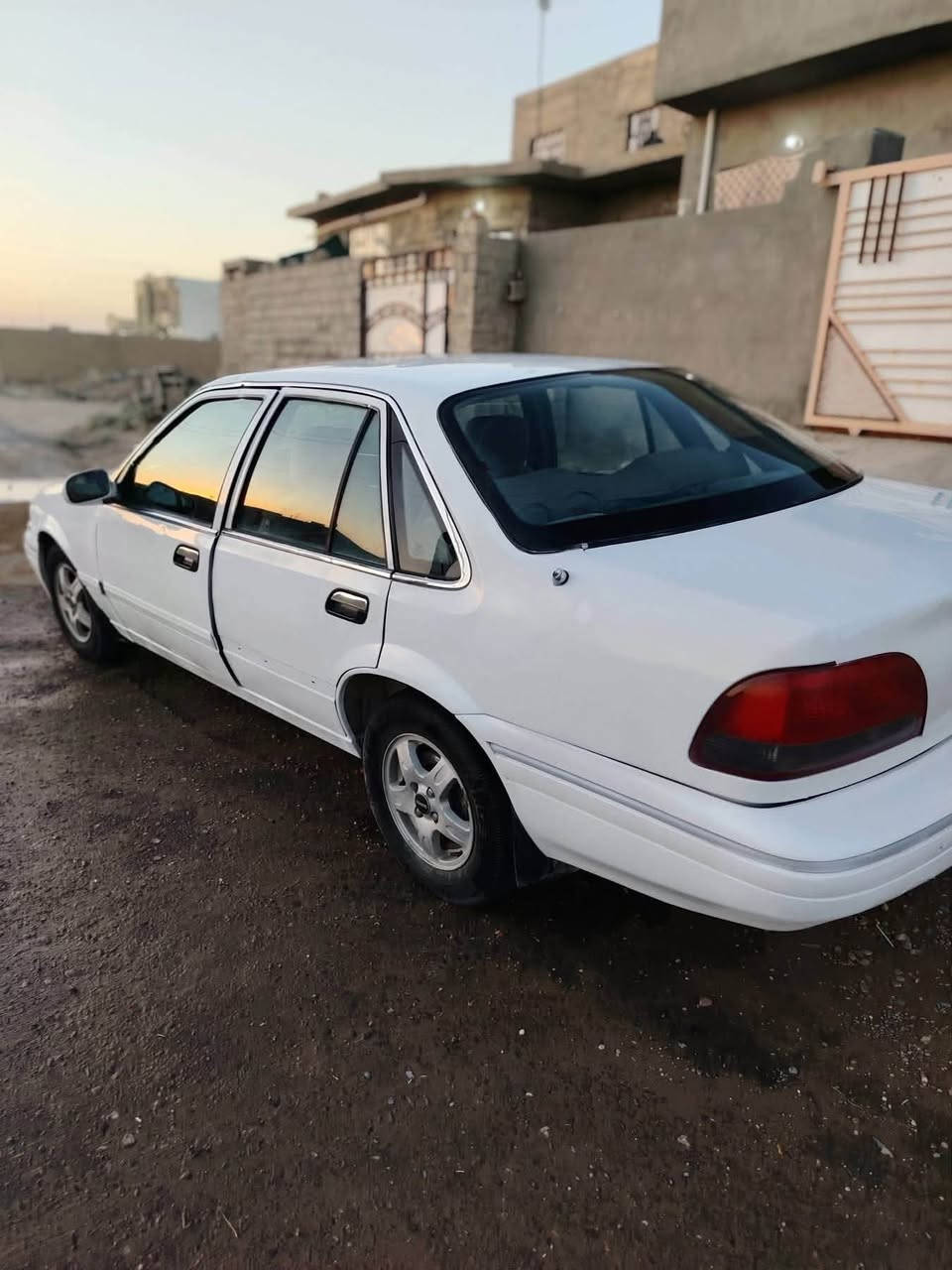 السلام عليكم للبيع دايو برنس موديل 1996 كير و محرك زينات كهربائبات كلها شغاله صدر زين سياره جديده  تحويل ثاني يوم سنويه صاقطه 
السعر 27 وبيها مجال مكان السياره 
تكريت ‭***********‬
