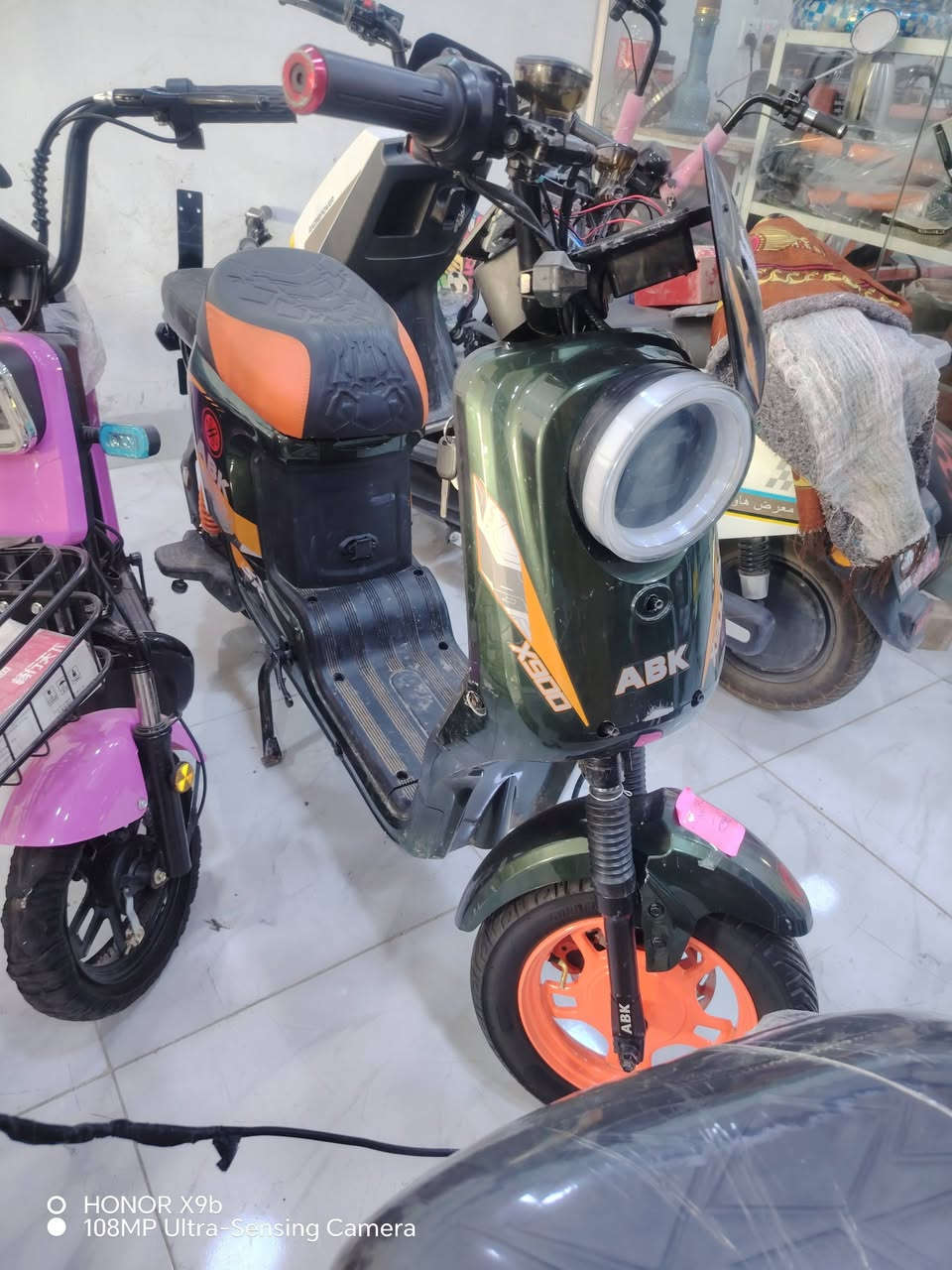 سلام عليكم باسكيل شحن اكس 900 للبيع عاطل ماعرف شبي السعر 250 الف اتصل عل الرقم ***********
