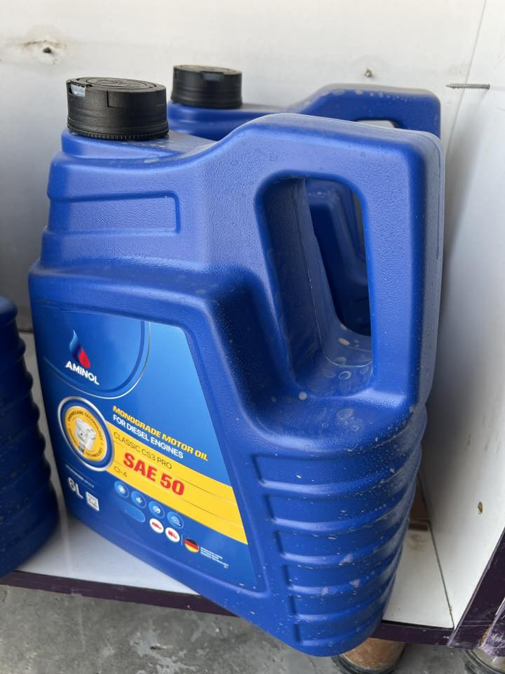 السلام عليكم بيع زيوت سيارات مثل ماموضح وياهن فلاتر مختلفه ودهن سيارات وماء راديترات أبيعهن شلعه وحده مكاني بغداد 
استفسار واتساب فقط 
***********
