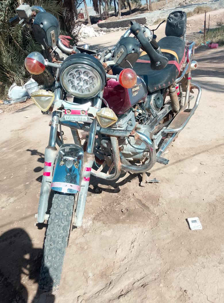 500 وبيها مجال حك الجيه 
***********
