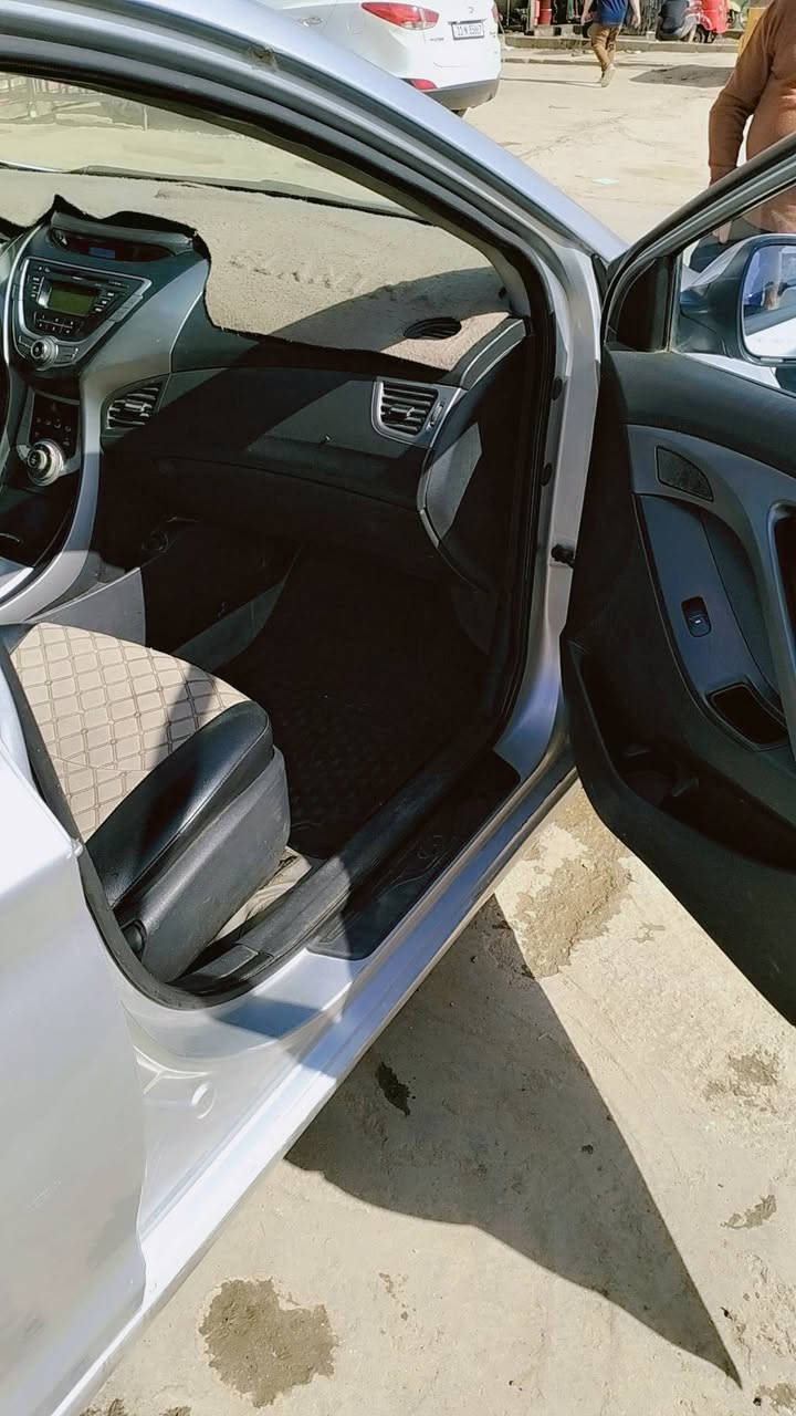 السلام عليكم النتره بيع مستعجل موديل 2012 
نضام ايكو شفط مري اشاير بالمري حساس خلفي فول تحكم استيرن مكينة 1600 لا دوانس ولا تبخير ولا تنقيص كير مكينه تبريد تدفئه خير من الله صدر جديد تخم تاير باتري جديد سياره متعوب عليها وكله على ايدي لا صبغ ولا تبديل بس صبغ البنيد اثر اجراد ولباقي كله مكفول شكل سياره مثل البصوره وبعد احلى نصبه تخبل رقم واسط انكليزي مكاني الرشاد بغداد السعر ب 90 ورقه قفل المو شراي لا يتعبني رحمه الوالديكم للاستفسار ***********
