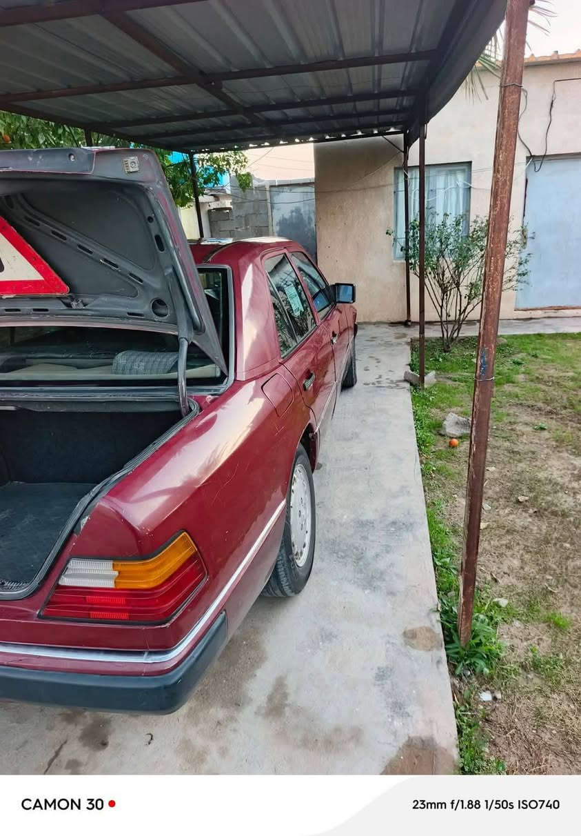 مارسدس للبيع رقم رقم ديالى بسمي محرك بطه فوال واحدعلى واحد تبريد تخم تاير جديد باتري دوشمه جديدقبل شهر دوشمته قواعد دبلات بلادي نضيفه السياره فوال ماعايزه اي شي فوال المكان ديالى دلي عباس رقم الهاتف ***********
مكلف بنشر خابر صاحبهه
