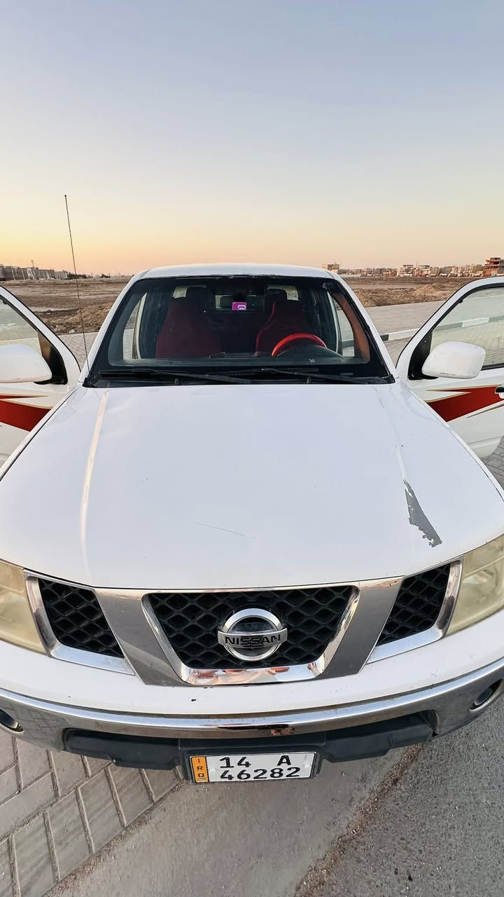 نيسان نيفارا 2014 رقم انجليزي بصره قبل 3 ايام شادهن لوحات اوتوماتيك مكفوله من اي دعمه ومكينه ما مفتوح بيها برغي سعرها 125 وبيها مجال سياره مال جناي للستفسار الاتصال على رقم ***********
