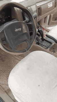 جيب كراند شيروكي موديل 2001مكفوله السياره من كافه الاوصوليات رقم شمالي...