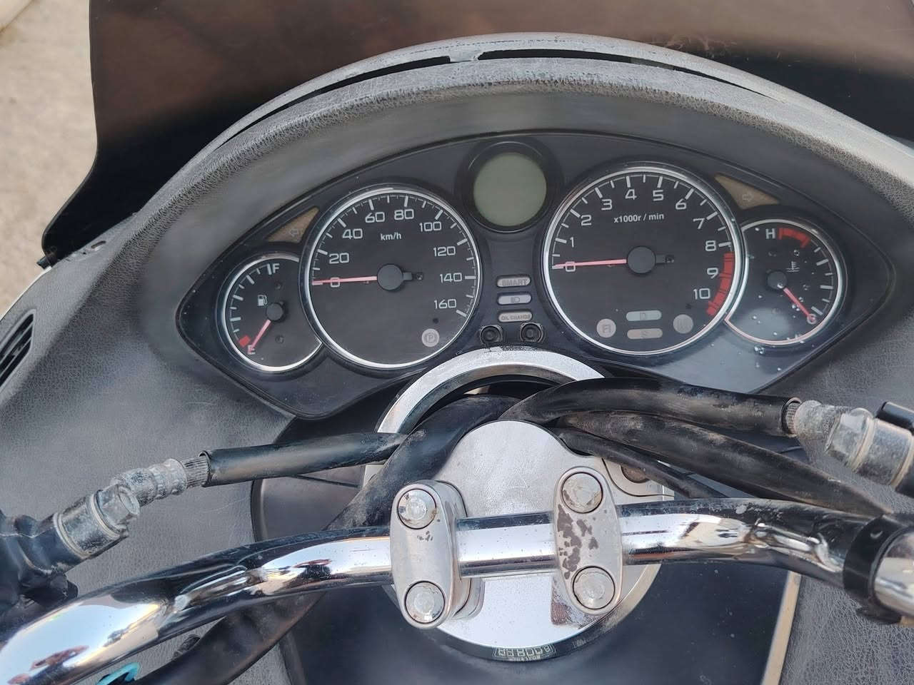 سلام عليكم شباب فورزه 08 طافيه لبيع مكاني ميسان حي جامعه. زوج تايرات جدد وشراي بخدمته ***********
