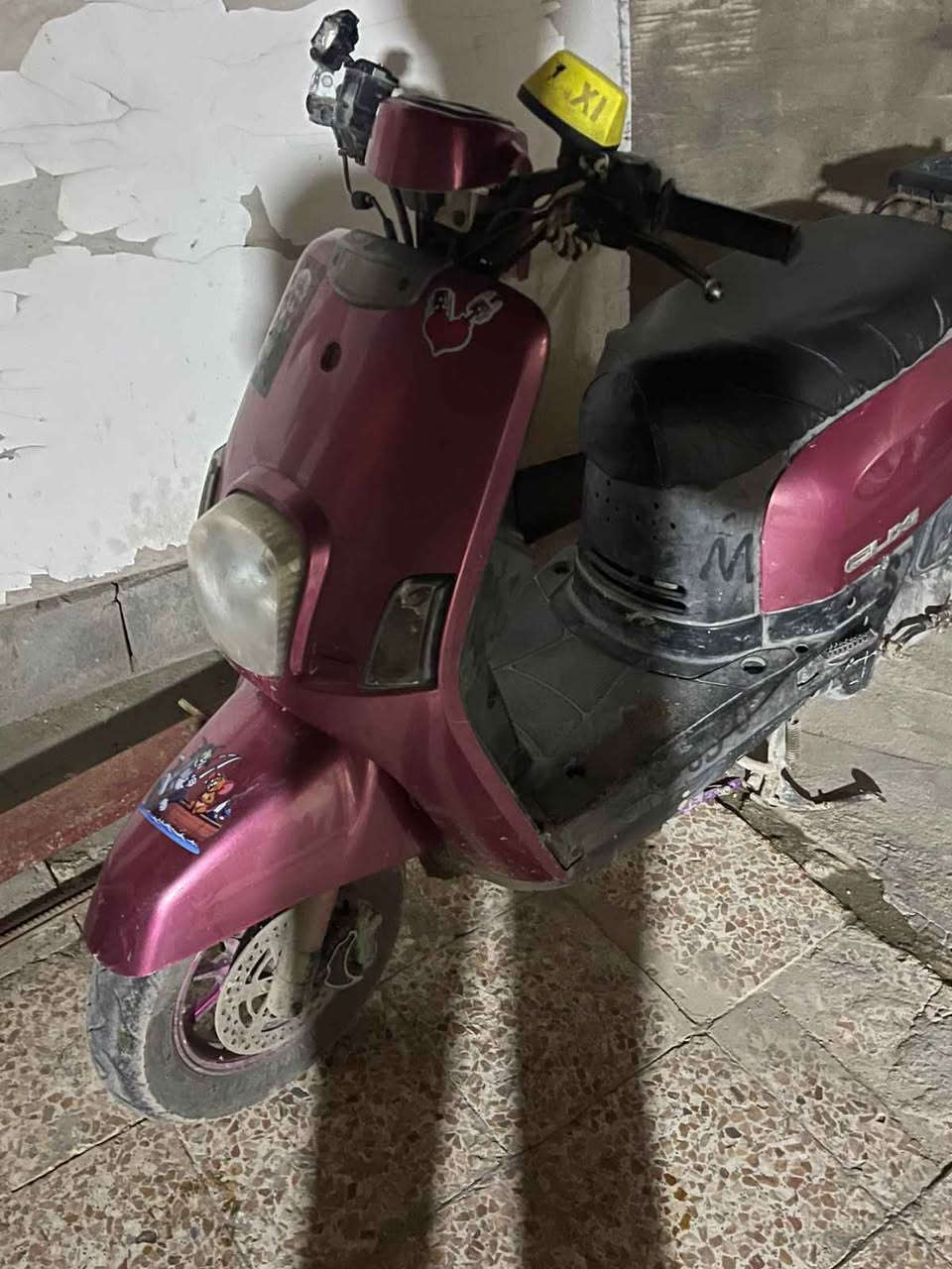 سلام عليكم اخوان موجوده دراجه ماكس بوليسي نزول ما مفتوحة تراجه الله شاهد صار لها 20 يوم من طالعه من الرمبه سعرها مليون وبيها مجال لرقم *********** وبي واتساب Singapore
