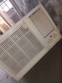 سلام وعليكم مكيف للبيع طنين اسمه TCL الوجبه اوله باب اول تدفه وتبريد ع...