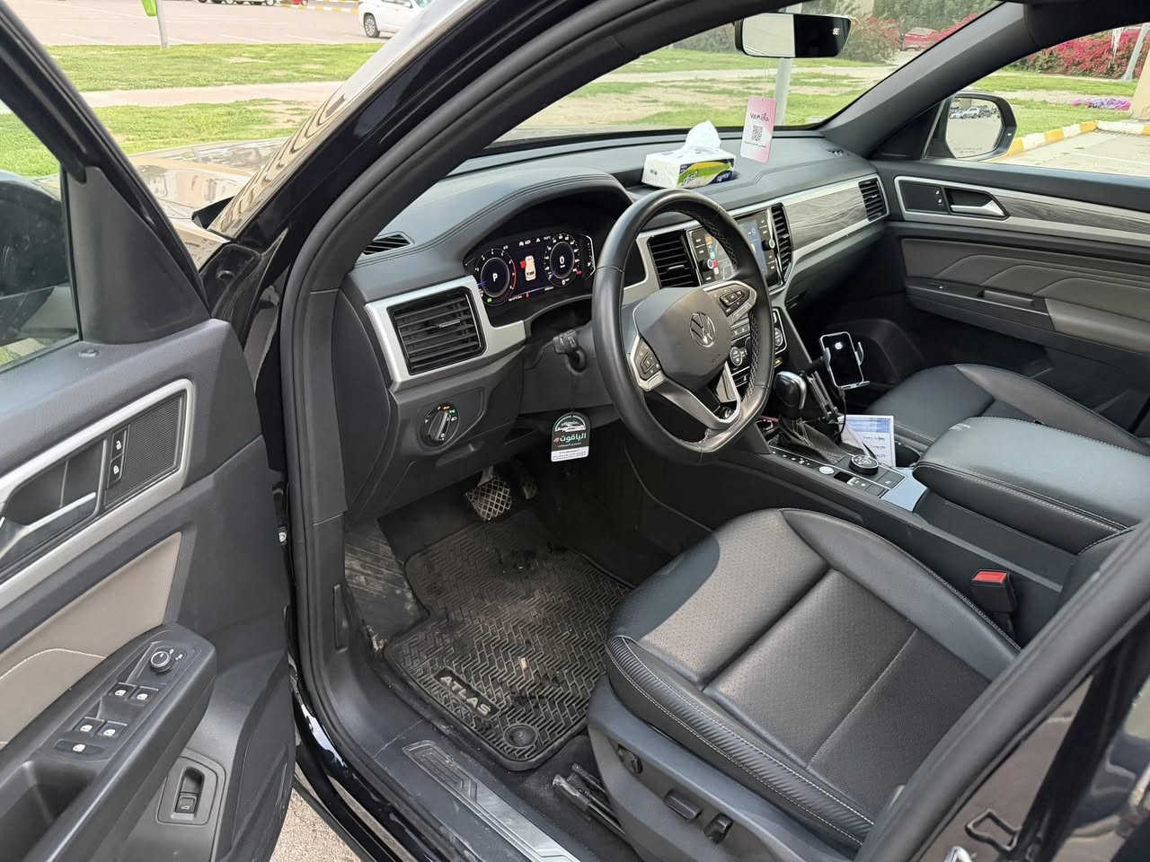 Volkswagen -ATLAS
Model 2023
Banen 
Km 56000 
السيارة جدا نظيفة ما بيها اي مشاكل اريد ابيعها اريد اشتري سيارة اكبر باتري جديد بيها زوج تايرات خلفي جديد انا صاحبها كبل انقل باسمك السياره حادثها جاملخ خلفي وباب ورة السائق مبدل نفس اللون بيها صبغ دعامية خلفية اي سؤال راسلني خاص اني اجاوبك السعر 270$


**إذا كنت صاحب هذا الإعلان وتريد حذفه لأي سبب، رجاءا أرسل رسالة إلى الدعم الفني**